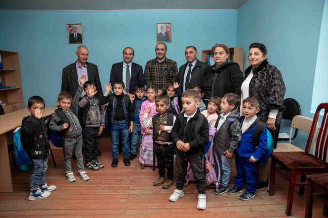 "Daşlı bulaq" kənd məktəblilərini sevindirdi