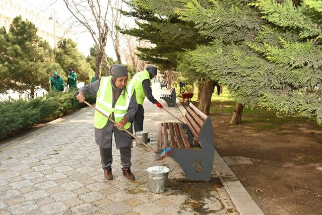 Bakıda Novruz ərəfəsində geniş təmizlik işləri aparılıb