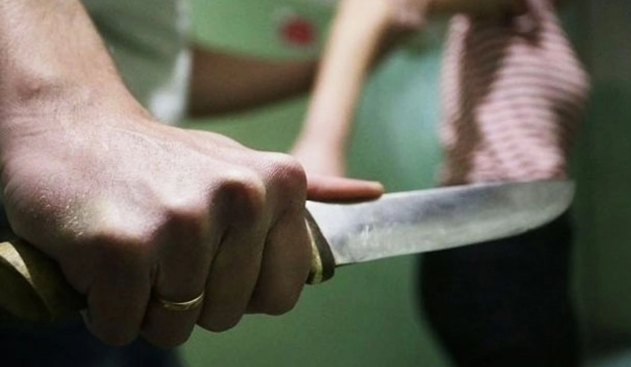 Bakıda boşanmaq istəyən arvadının qulağını kəsən kişi SAXLANILDI