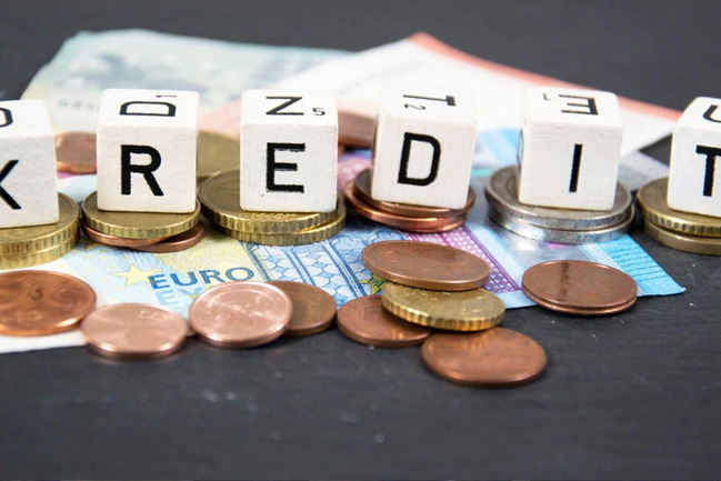 Azərbaycan iqtisadiyyatına kredit qoyuluşu 11 % artıb