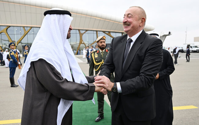 İlham Əliyev Al Nəhyanı yola saldı - Fotolar