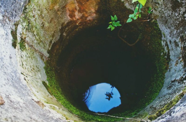 Şəkidə DƏHŞƏT! - 33 yaşlı kişi su quyusuna yıxıldı