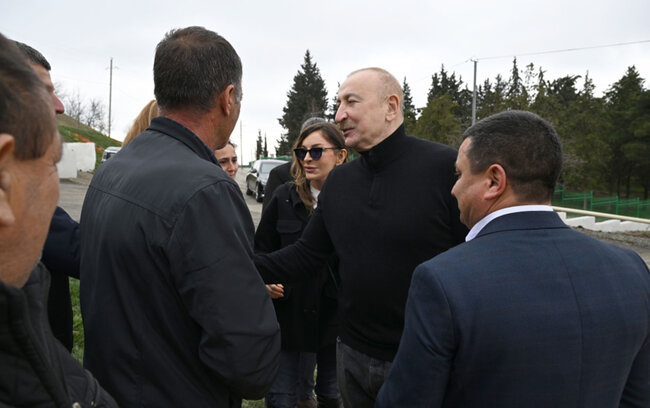 "Yaxşı nümunə göstərirsiniz, gərək əhali artsın" - Prezidentdən 6 uşaqlı ataya