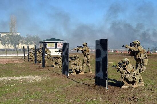 Zakir Həsənov İranla sərhəddəki təlimləri izlədi - FOTO/VİDEO