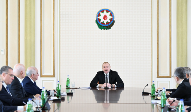 Prezident İlham Əliyev Bakı və Abşeronda su məsələlərinə dair müşavirə keçirdi