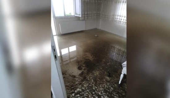 Güclü yağışlar səbəbindən ev su altında qaldı