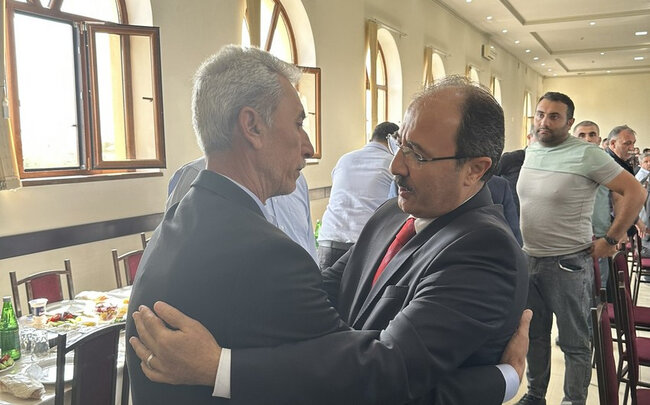 Türkiyə səfiri ermənilərin təxribatı nəticəsində həlak olan polis serjantının yas mərasimində iştirak edib - FOTO