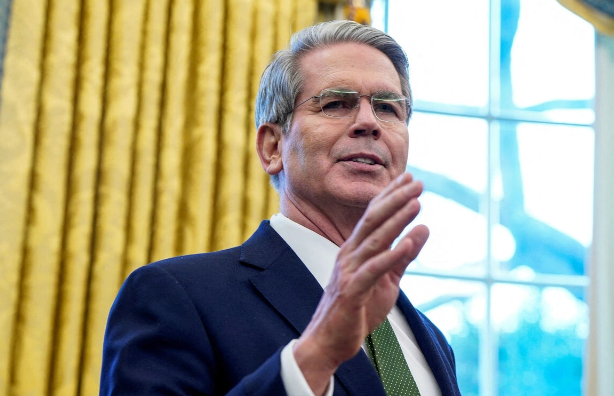 ABŞ-nin maliyyə naziri: "Zelenski üç dəfə vəd versə də, sazişi imzalamayıb"