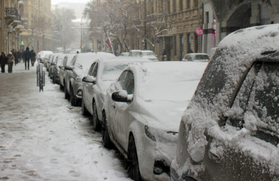 Bakıya sabah da qar yağacaq, şaxta olacaq, yollar buz bağlayacaq