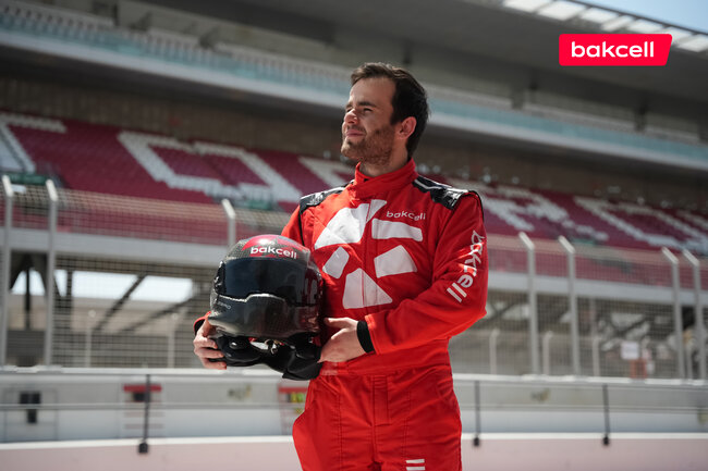 55 nömrəli "Bakcell" avtomobili nüfuzlu sürət yarışında - Video