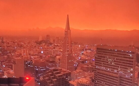 Səma narıncı oldu - İNANILMAZ GÖRÜNTÜ - VİDEO