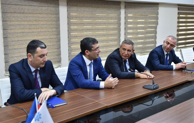 Medianın İnkişafı Agentliyində Mətbuat Şurasının sədri ilə görüş keçirilib