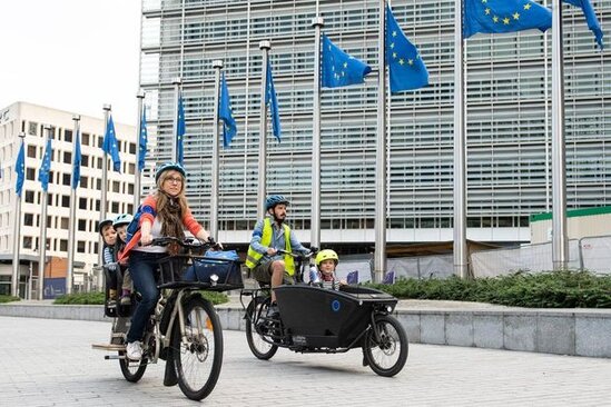 Brüsseldə MARAQLI ADDIM - Avtomobilsiz gün keçirildi – VİDEO