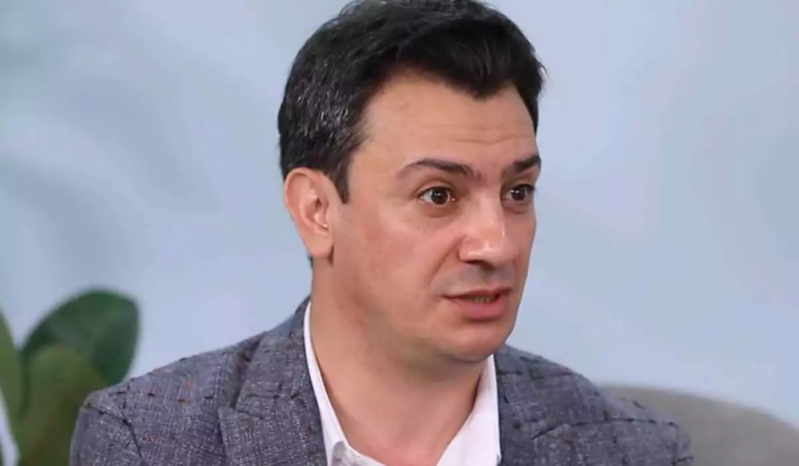 Əkbər Əlizadə hava limanında DAVA ETDİ - VİDEO