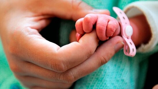 Koronavirusa yoluxan əkizlər öldü