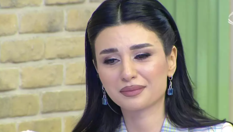 Günay canlı efirdə ağladı - VİDEO