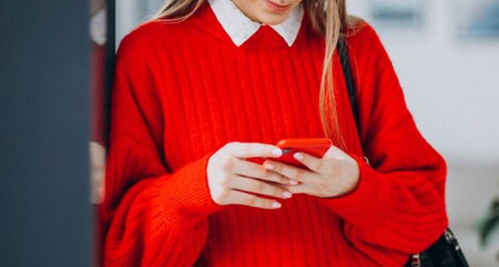 Bakıda məktəbli qızın hərəkəti gündəm oldu - gözübağlı... - VİDEO