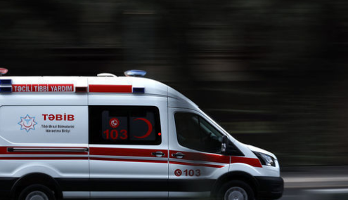 Biləsuvarda maşın aşıb: Xəsarət alanlar var