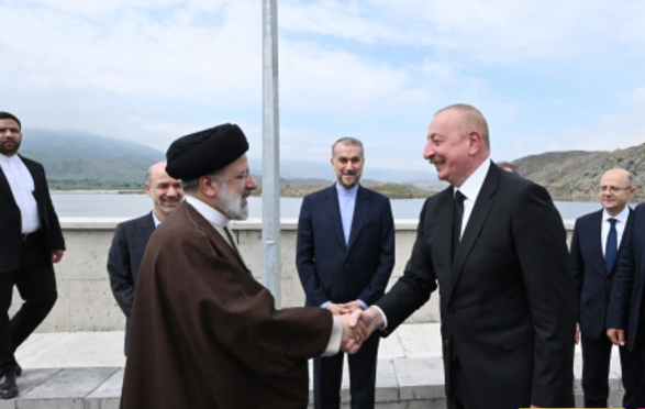 İlham Əliyev sərhəddə İran prezidenti ilə görüşdü - YENİLƏNİB+FOTO