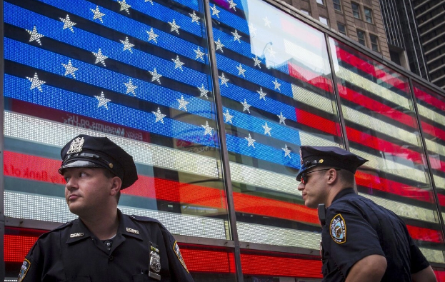 ABŞ-də Trampı və ailəsini təhdid edən şəxs həbs edildi