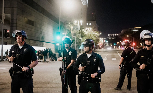 ABŞ-də qanlı atışma: Ölənlər və yaralananlar var