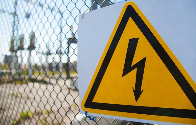 Bakıda parkda azyaşlını elektrik cərəyanı vurub