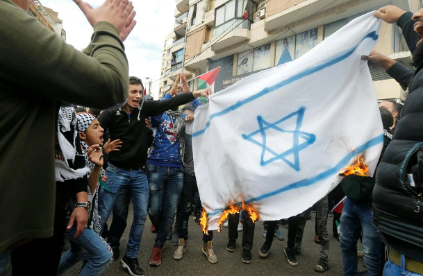 Fransada antisemitizm üç dəfə artıb