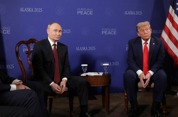 KİV: Putin Trampla görüşdə rus dili ilə bağlı şərt irəli sürüb