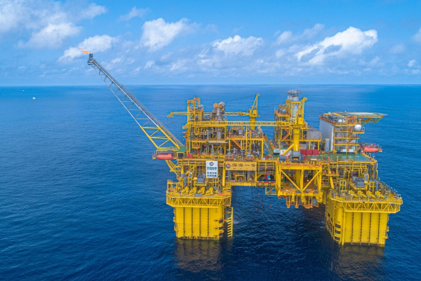 Çinin ən böyük dəniz neft-qaz yatağı hasilat rekordu müəyyənləşdirdi