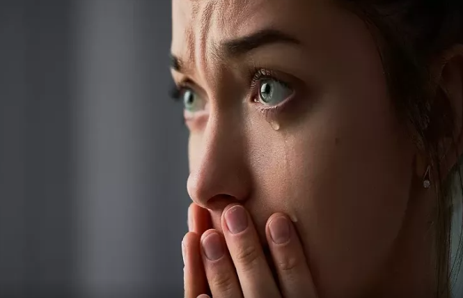 Göz yaşları ruhun dərmanıdır: Həftədə 2 dəfə ağlamağın faydalı olmasının 6 inandırıcı səbəbi