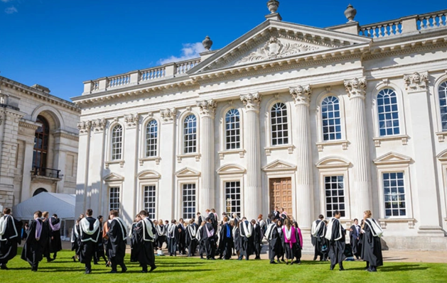 Britaniyanın məşhur universiteti silah istehsalına investisiya qoymaqda ittiham olunur