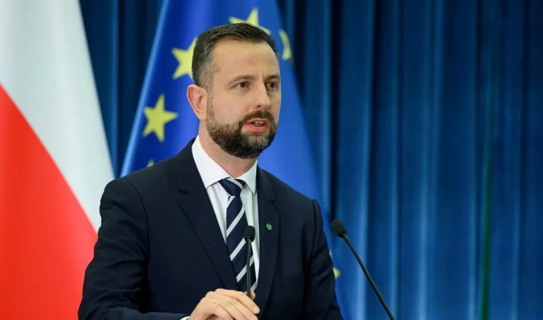Kosinyak-Kamış: Polşa Rusiya və Belarusla bütün sərhəd-keçid məntəqələrini bağlamağa hazırdır