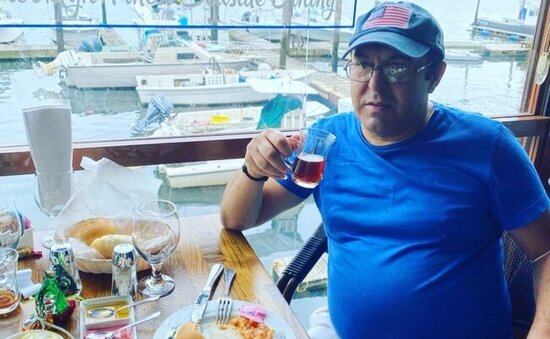 Elariz ABŞ-da restoran açıb