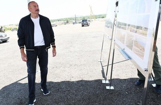 İlham Əliyev Zəfər yolunda işlərlə tanış oldu - FOTO + YENİLƏNİB