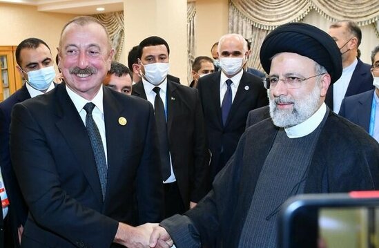 İlham Əliyev İran prezidenti ilə görüşdü