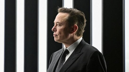 İlon Musk ChatGPT ilə rəqib süni intellekt platforması yaradır
