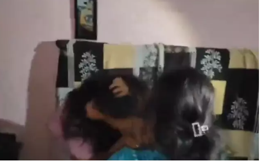 Ərini başqa qadınla tutan arvad saçyolduya çıxdı