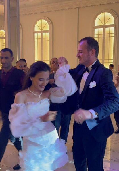 Azərbaycanlı qıza görə dinini dəyişdi: Virtual dünyadan başlayan eşq - FOTOLAR