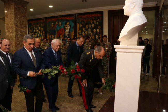 Hərbi Prokurorluqda "Müzəffər Ali Baş Komandan və qalib xalq" mövzusunda elmi-praktiki konfrans keçirilib