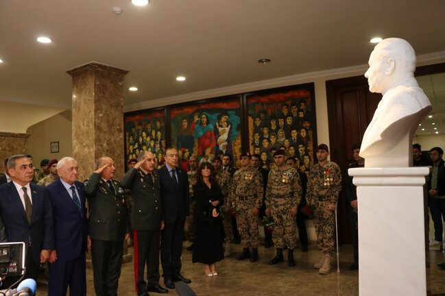 Hərbi Prokurorluqda "Müzəffər Ali Baş Komandan və qalib xalq" mövzusunda elmi-praktiki konfrans keçirilib