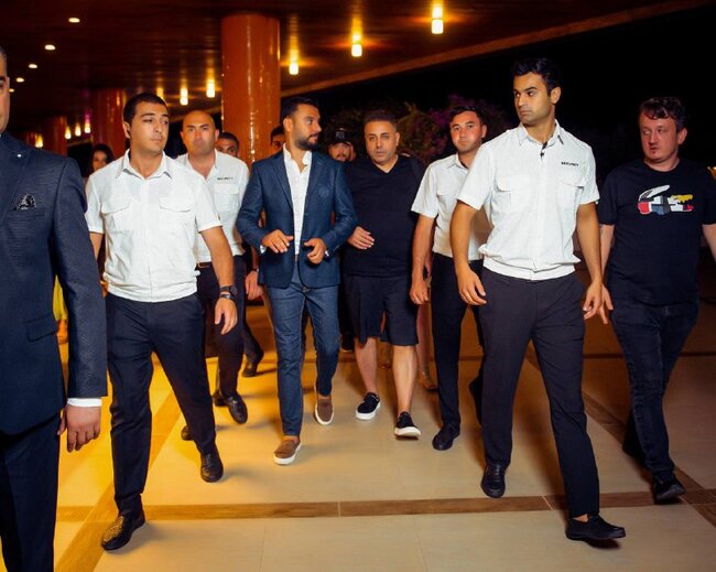 Alişan Bakı konsertində Qarabağ maralını canlı oxudu