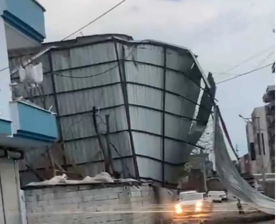 Evə ildırım düşdü