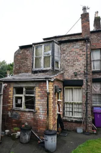 Soyuğa DÖZÜR: 89 yaşlı kişi 1948-ci ildən bəri EVİNİ TƏMİR ETMİR