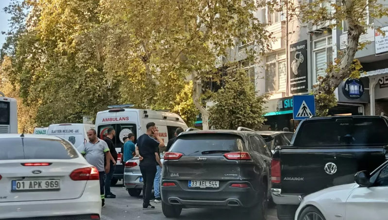 Vəkil ofisində intihar edib