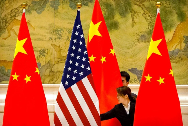 KİV: Pekin Vaşinqtonu 1 trilyon dollar investisiya ilə ələ almaq istəyir