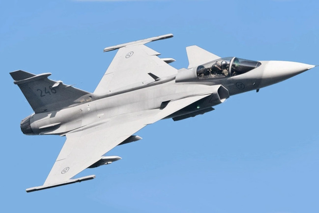 Kolumbiya İsveçdən 4,4 milyard dollara 17 qırıcı təyyarə alacaq