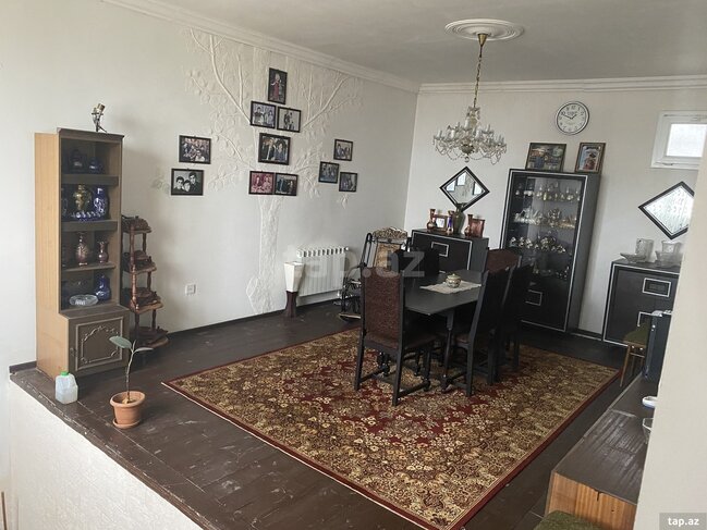 TƏCİLİ HƏYƏT EVİ SATILIR - FOTOLAR