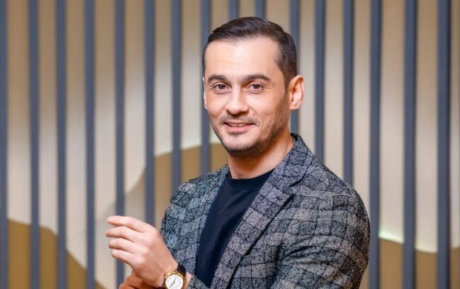 Emil qayınatası ilə qızının fotosunu yayımladı