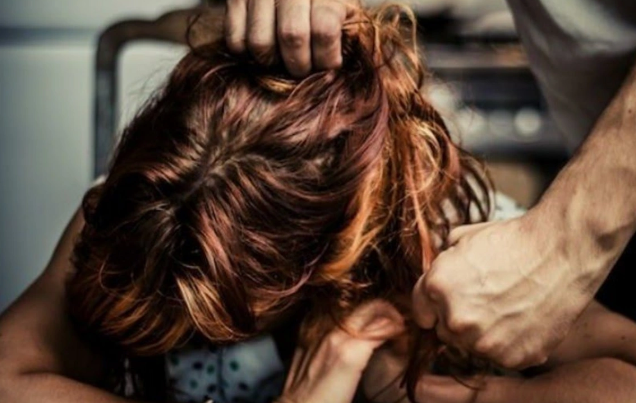 Salyanda 55 yaşlı kişi 250 manatlıq ağacı kəsib, qonşu qadını döydü