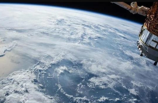 Rus kosmonavtlar kosmosda ilk kristalları topladılar